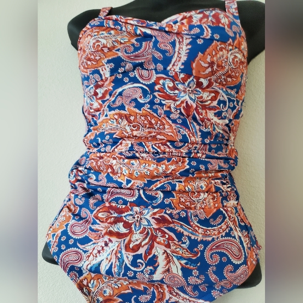 Nip Tuck Blue Painterly Paisley Joanne Twist Front Tummy Control Swimsuit Size 4 - Picture 7 of 10